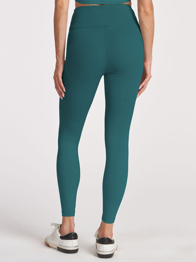 Endure 7/8 Legging - Deep Dive