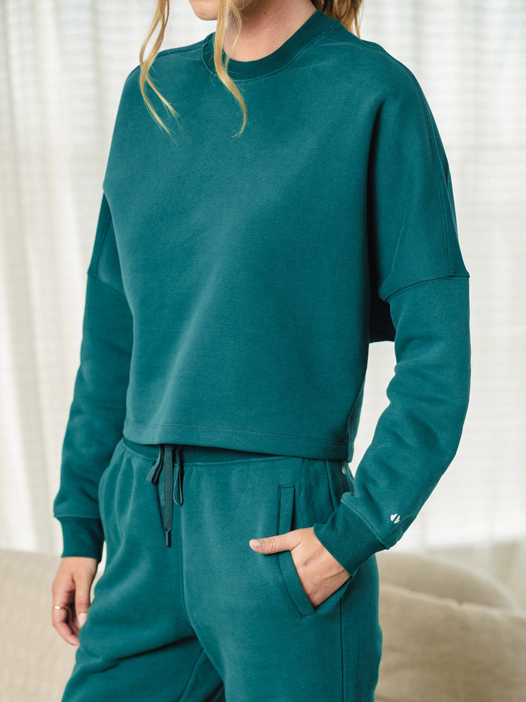 Long Sleeve Dolman Knit Pullover Top and Patch Pocket Jogger