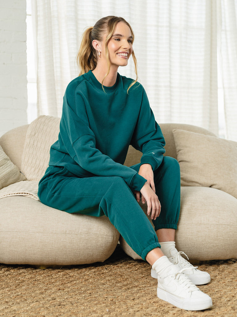 Long Sleeve Dolman Knit Pullover Top and Patch Pocket Jogger