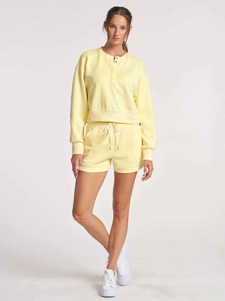 Ultraluxe Pintuck Short - Meringue